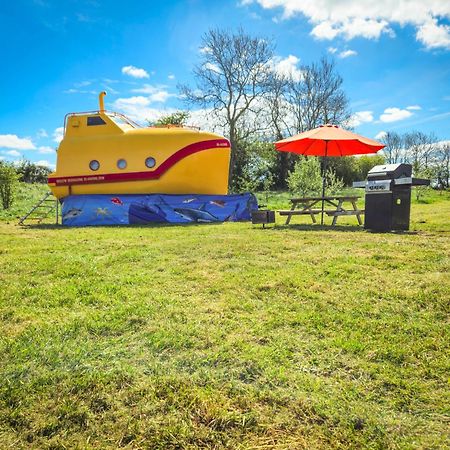 The Yellow Submarine 切达 外观 照片